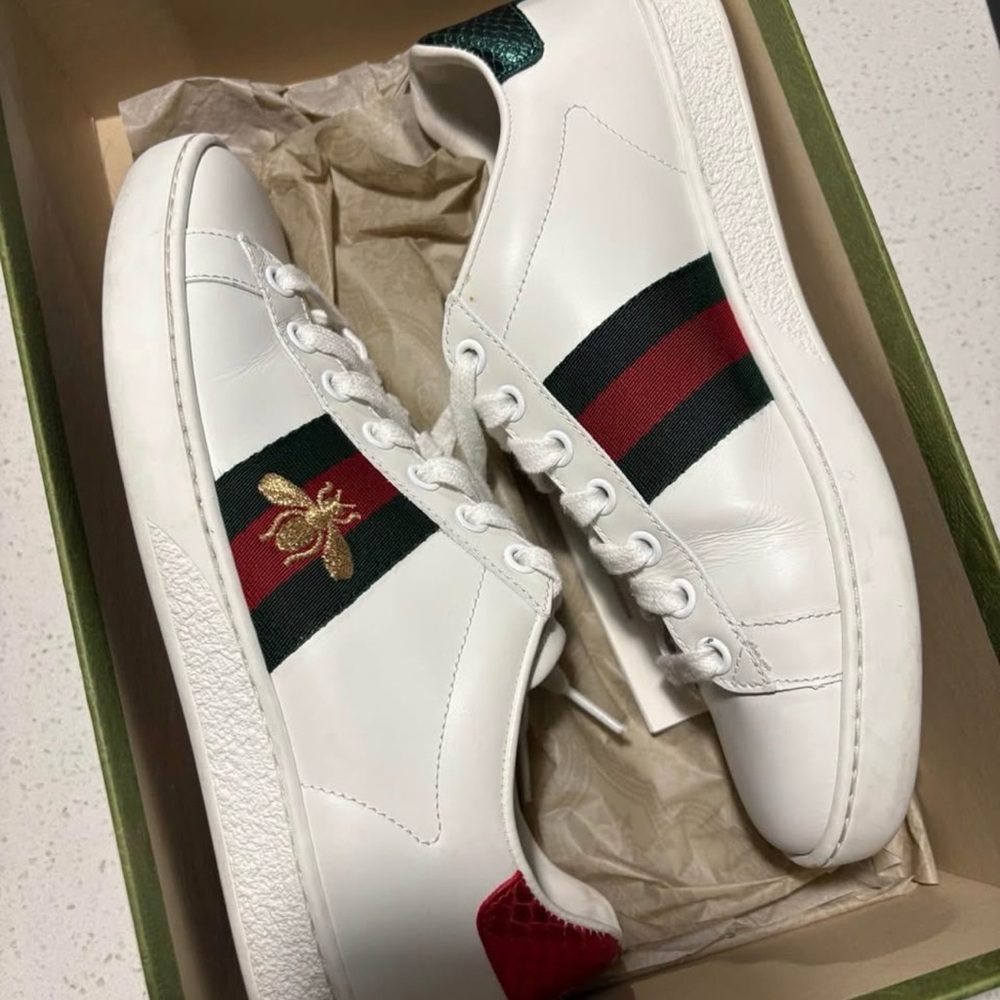Gucci White Sneakers with Red and Green Stripes
